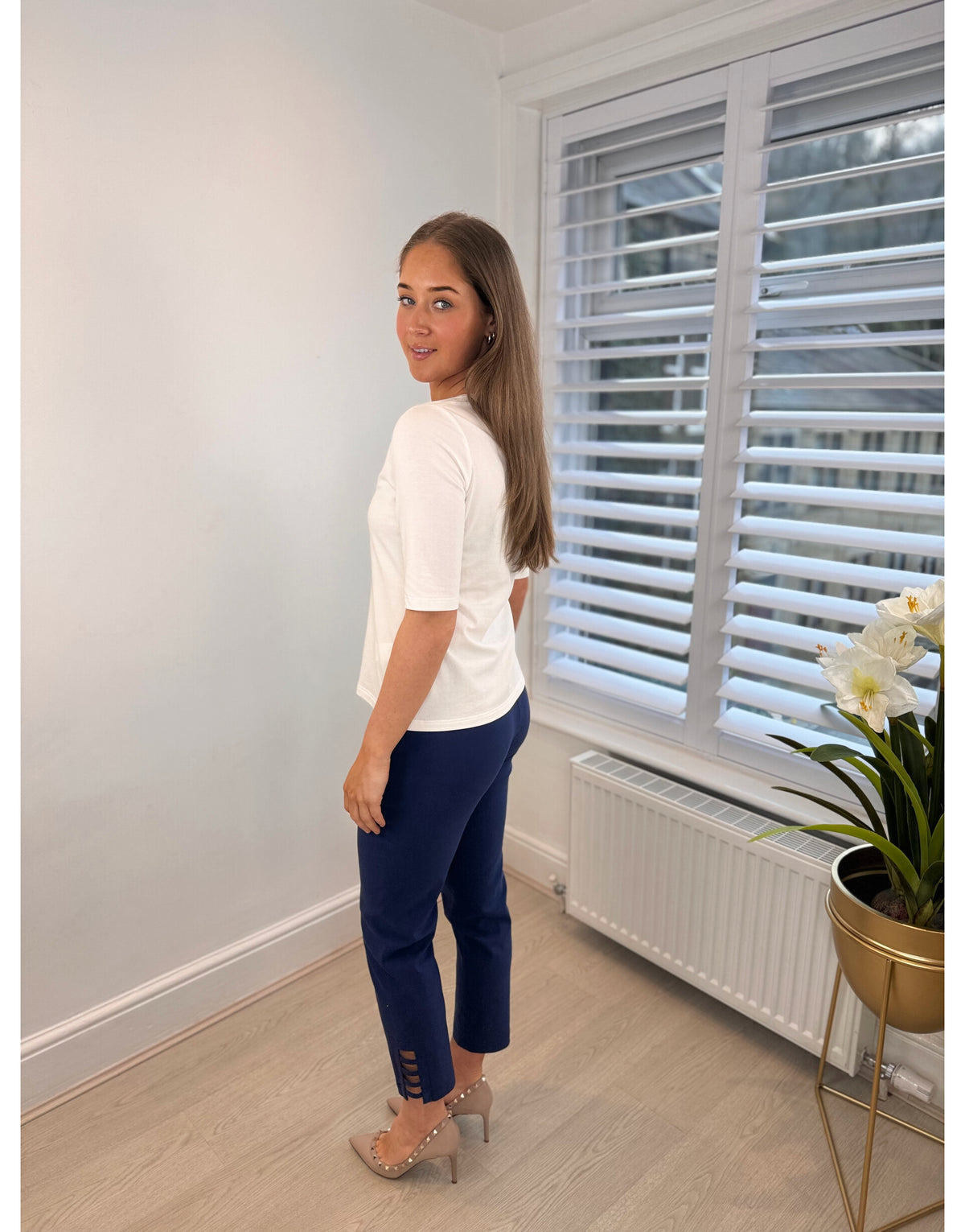 Lena 09 Ladder (7/8) Ankle Grazer
