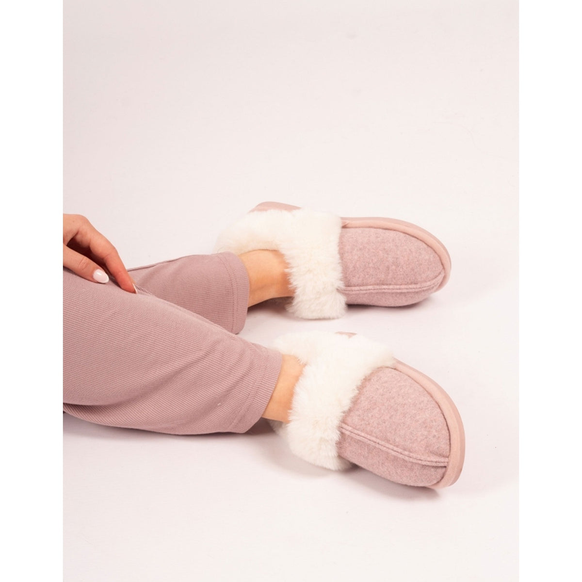 https://dknwnigc18uf4.cloudfront.net/product-media/TK8/1600/1600/ember-pink-2.jpg