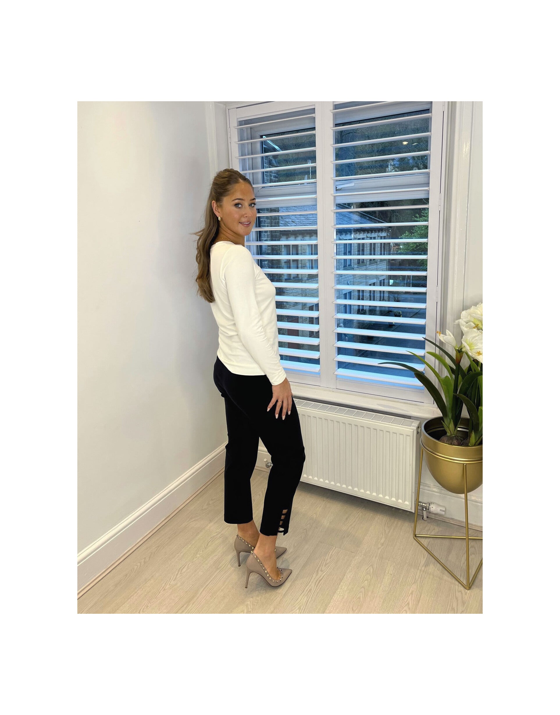 Lena 09 Ladder (7/8) Ankle Grazer