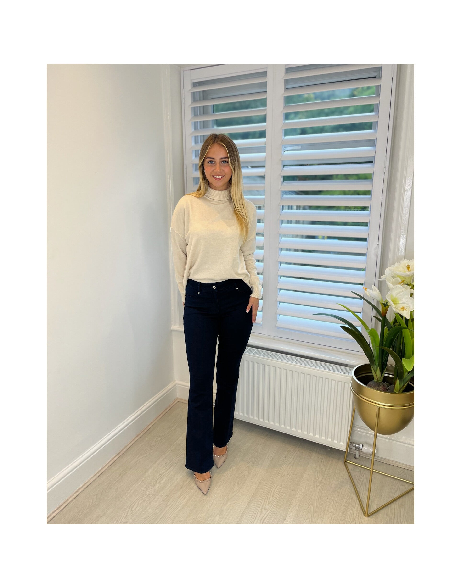 Joella Kick Flare Power Stretch Jeans