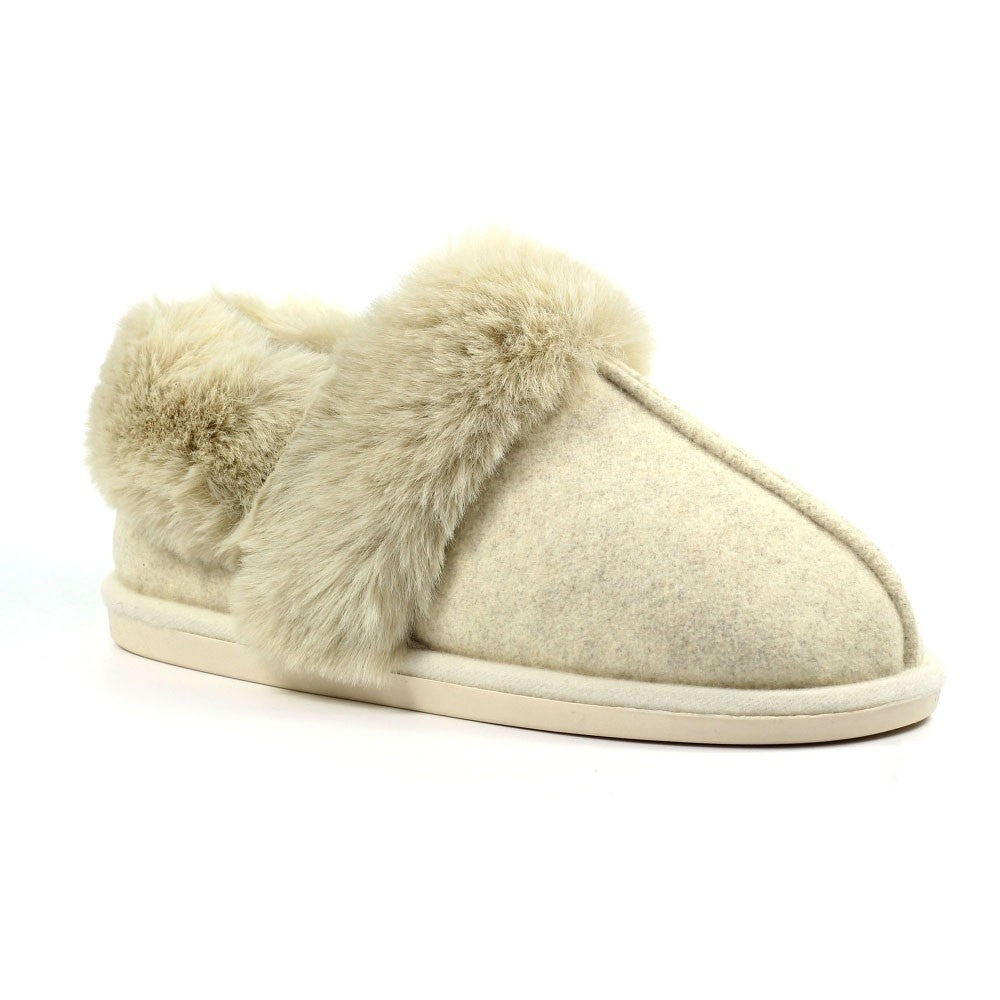 https://dknwnigc18uf4.cloudfront.net/product-media/QMS/1600/1600/ember-ii-beige-slipper-p6909-392275image.jpg