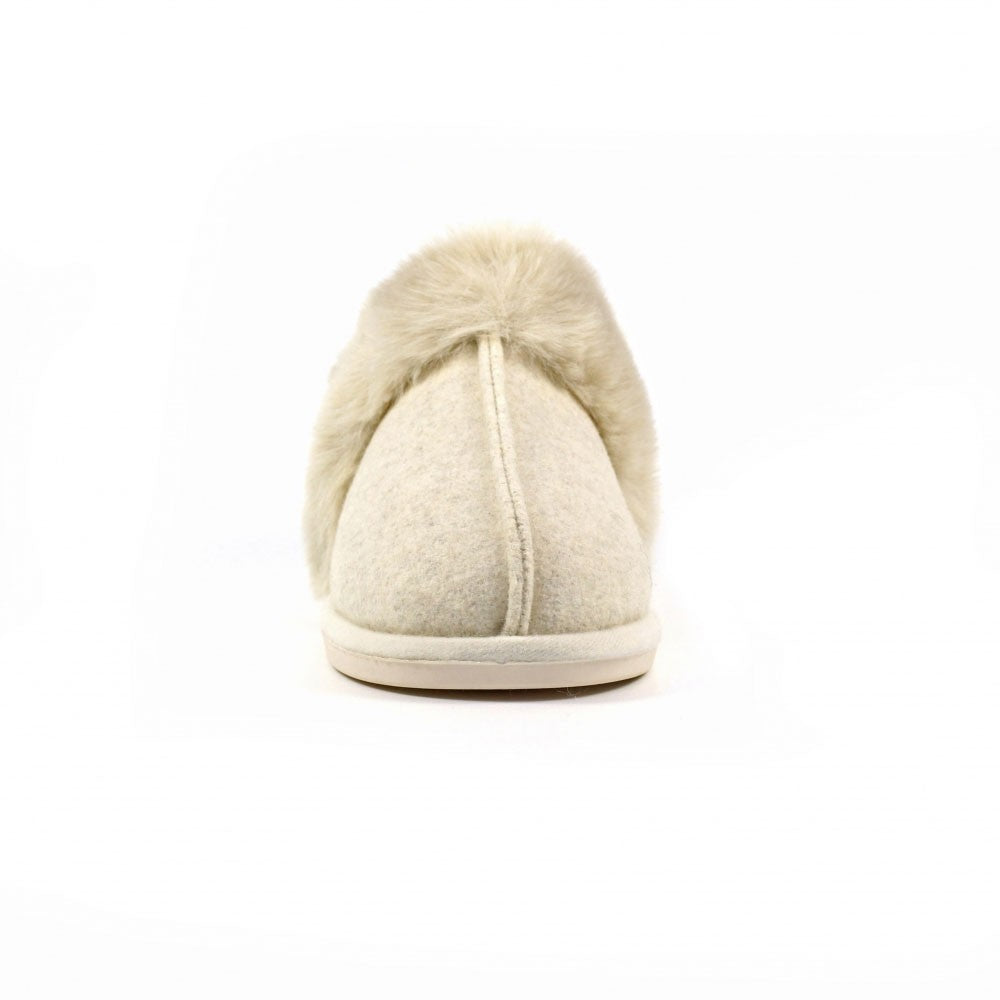 https://dknwnigc18uf4.cloudfront.net/product-media/QMU/1600/1600/ember-ii-beige-slipper-p6909-392281image.jpg
