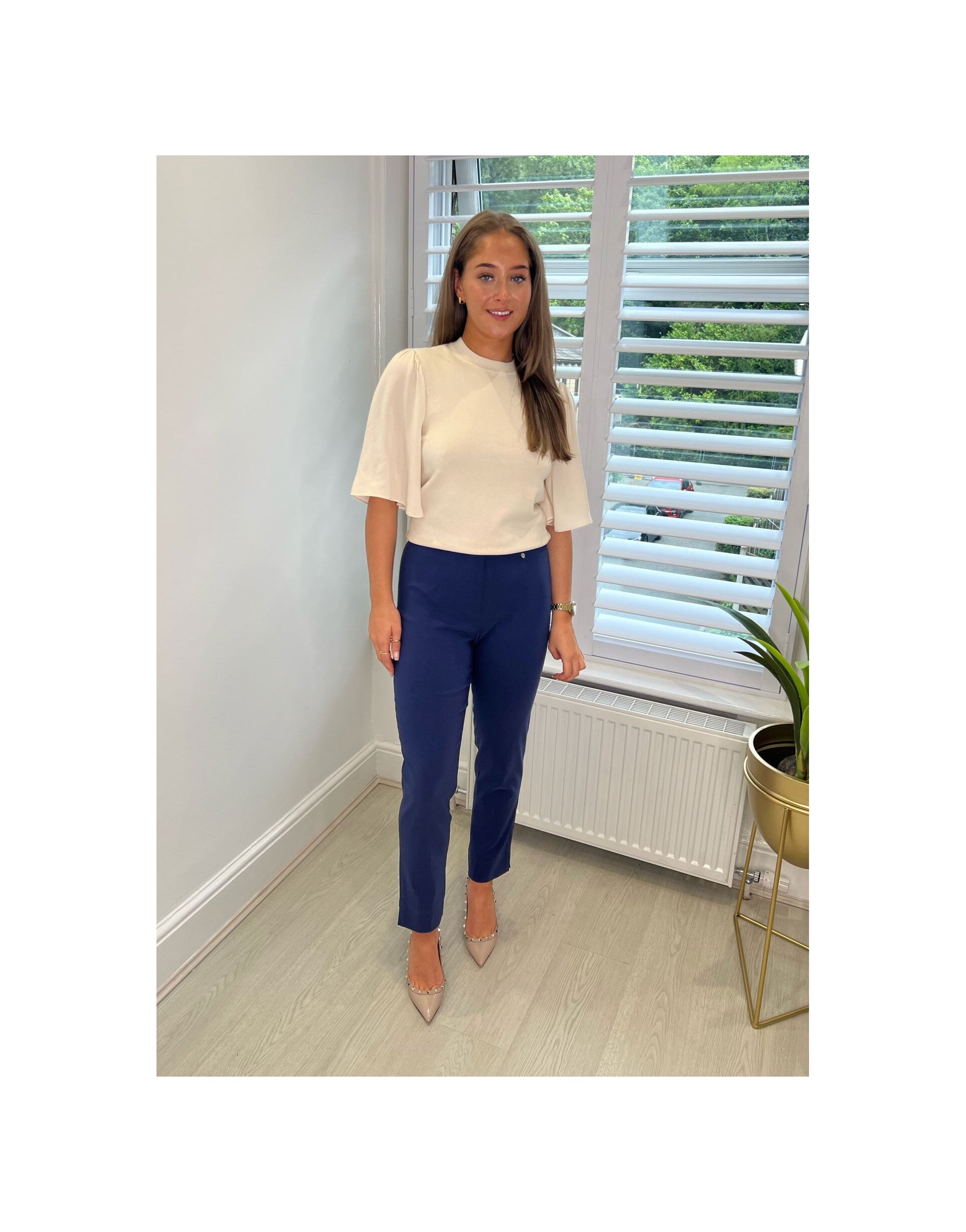 Marie Full Length