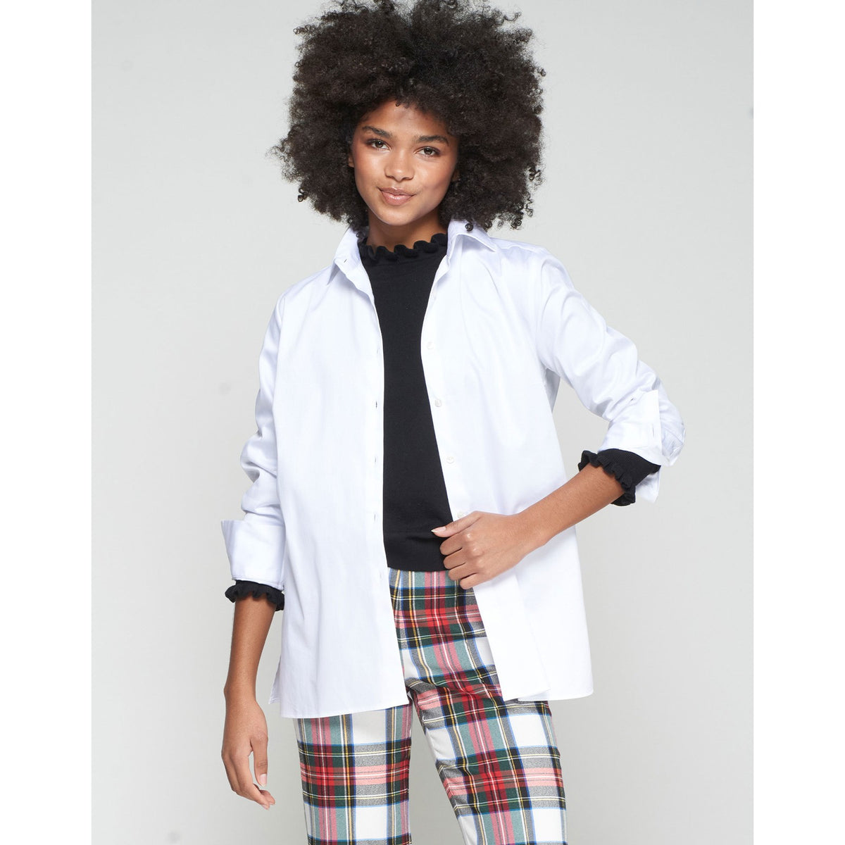 https://dknwnigc18uf4.cloudfront.net/product-media/TZ5/1600/1600/white-shirt-.jpg